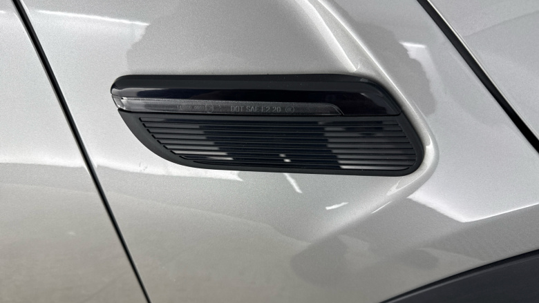 MINI Hatchback 1.5 Cooper Classic 5dr Auto Petrol Hatchback